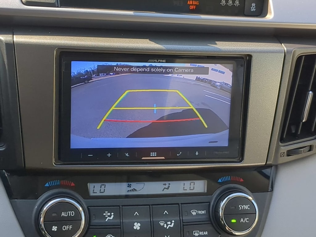 Thumbnail: 2018 Toyota RAV4 - 38