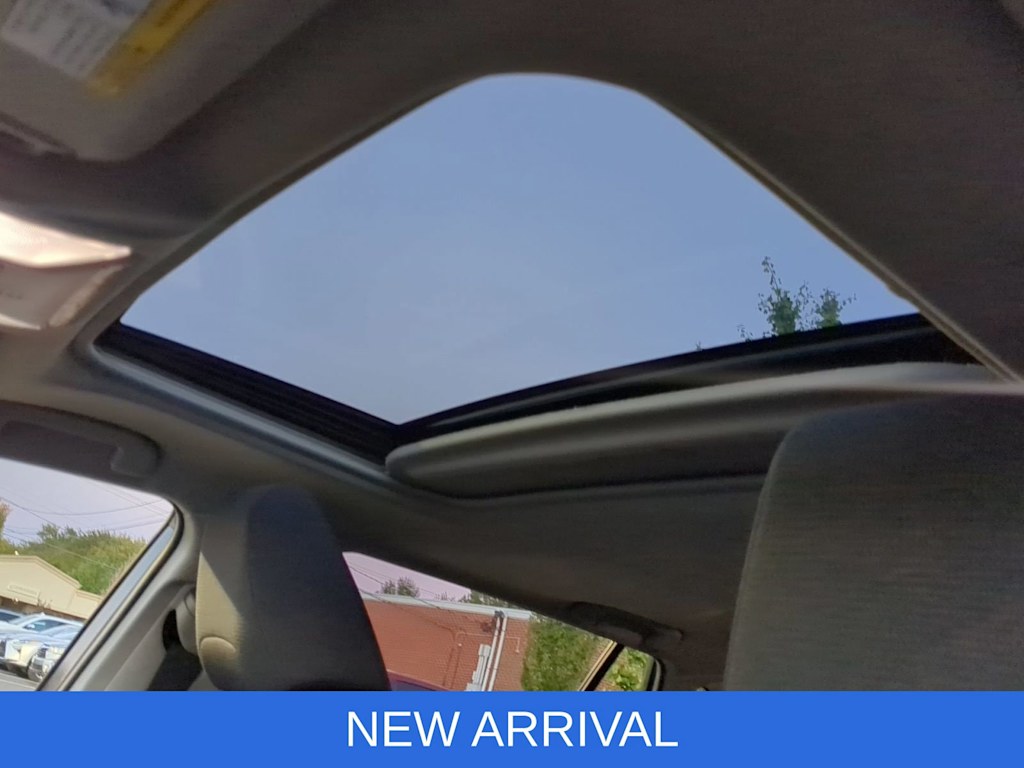 Thumbnail: 2022 Toyota RAV4 - 32
