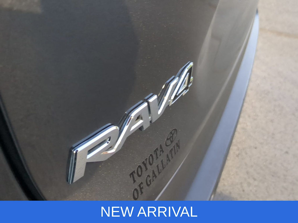 Thumbnail: 2022 Toyota RAV4 - 30