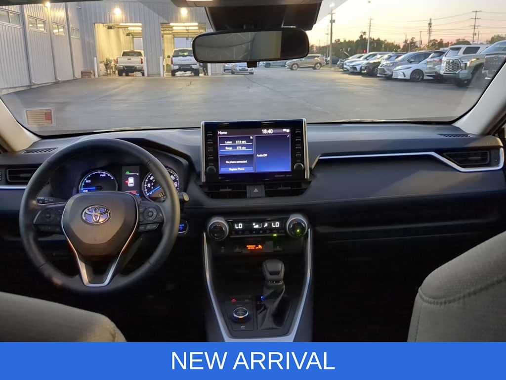 Thumbnail: 2022 Toyota RAV4 - 10