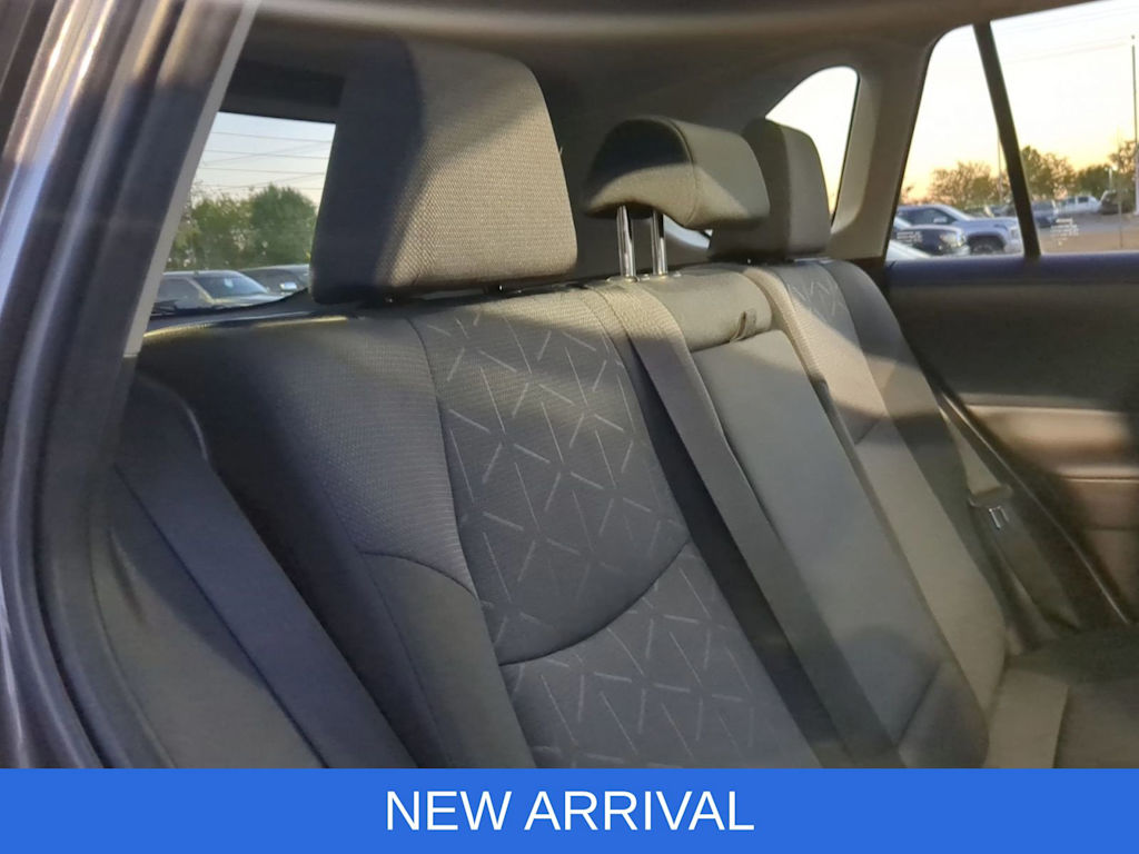 Thumbnail: 2022 Toyota RAV4 - 33