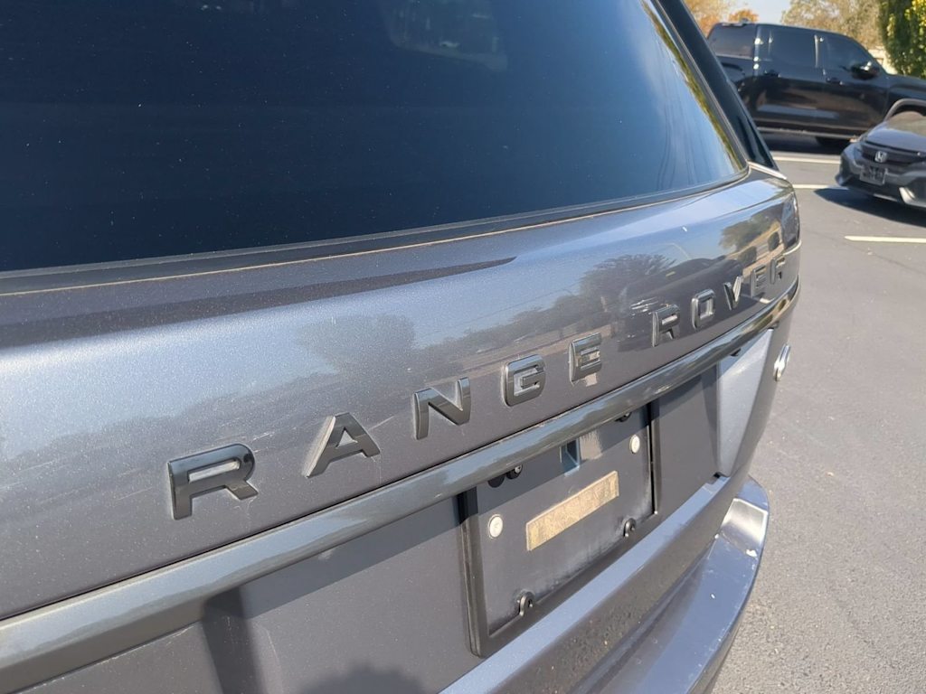 Thumbnail: 2021 Land Rover Range Rover - 31