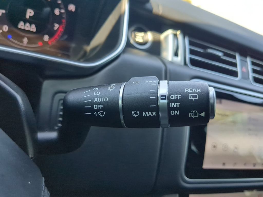 Thumbnail: 2021 Land Rover Range Rover - 7