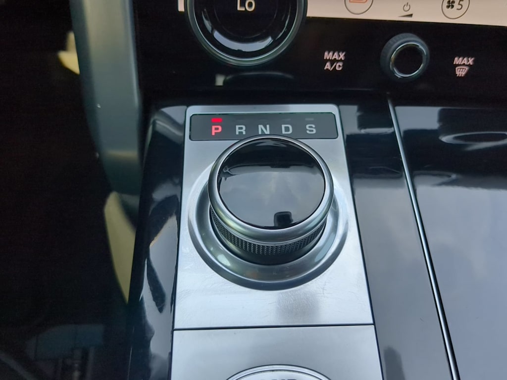 Thumbnail: 2021 Land Rover Range Rover - 41