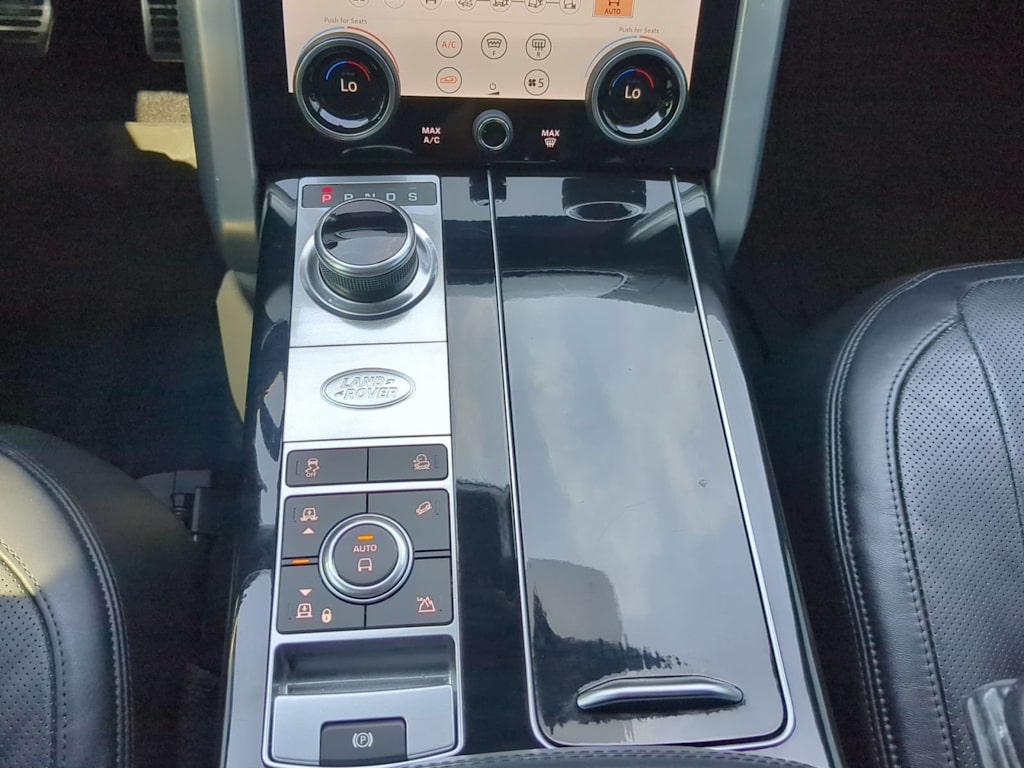 Thumbnail: 2021 Land Rover Range Rover - 16