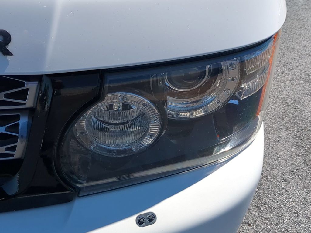 Thumbnail: 2012 Land Rover Range Rover Sport - 29