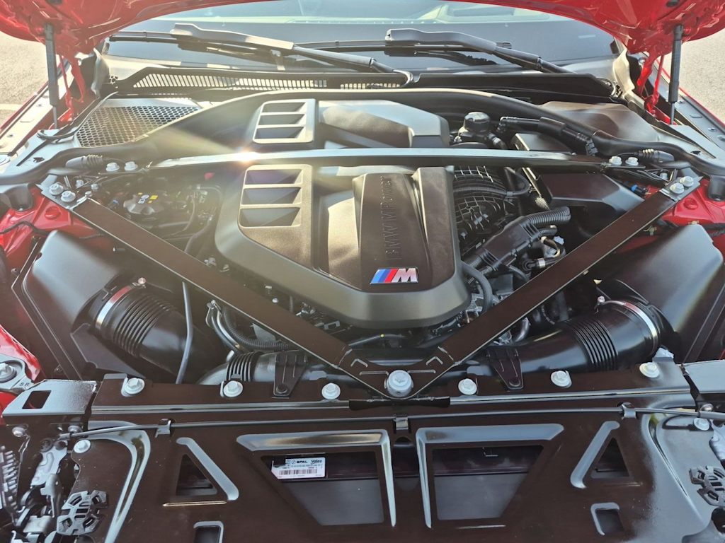 Thumbnail: 2025 BMW M4 - 8