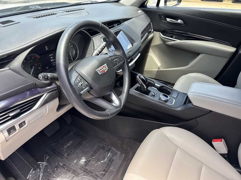 Thumbnail: 2023 Cadillac XT4 - 2