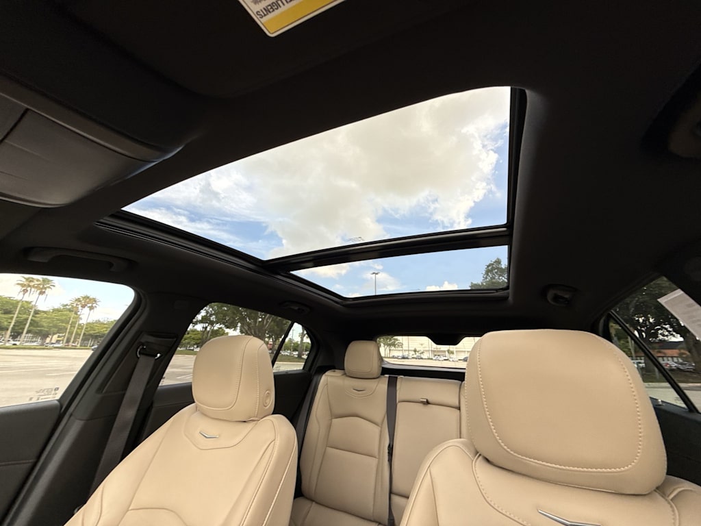 Thumbnail: 2024 Cadillac XT4 - 25
