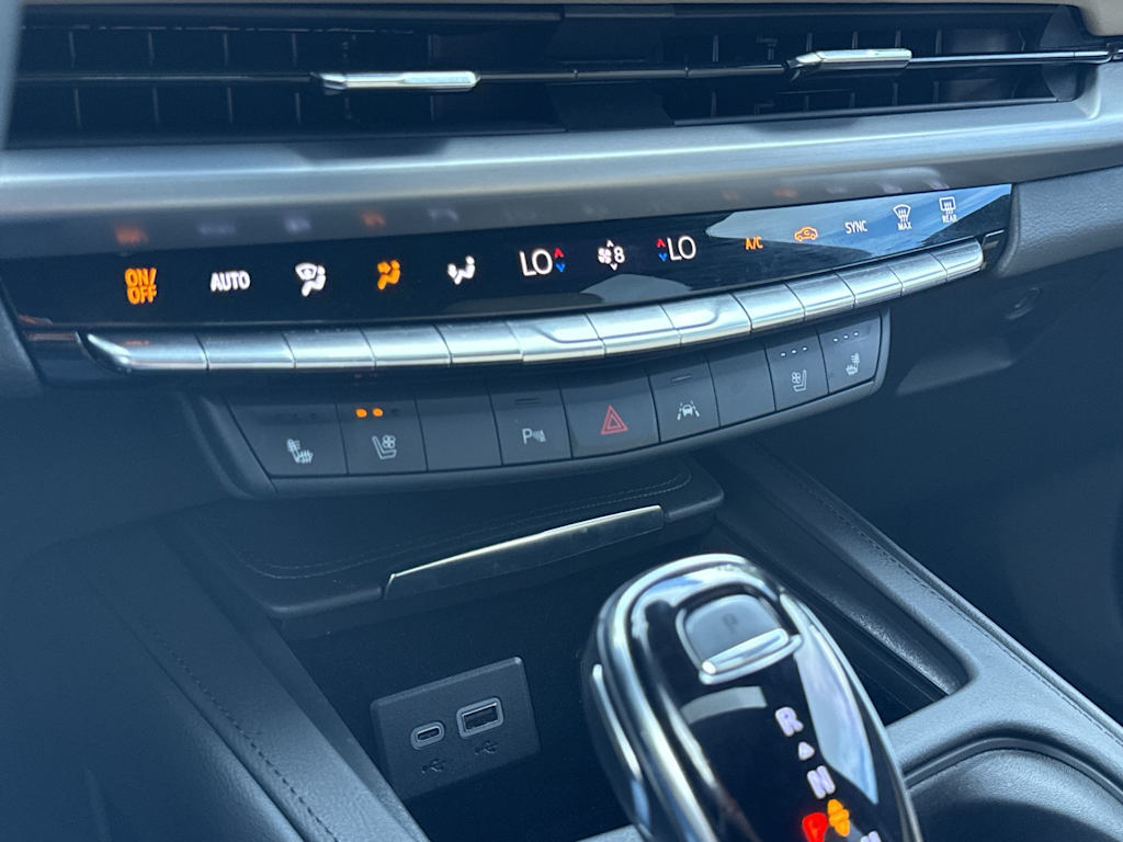 Thumbnail: 2024 Cadillac XT4 - 27