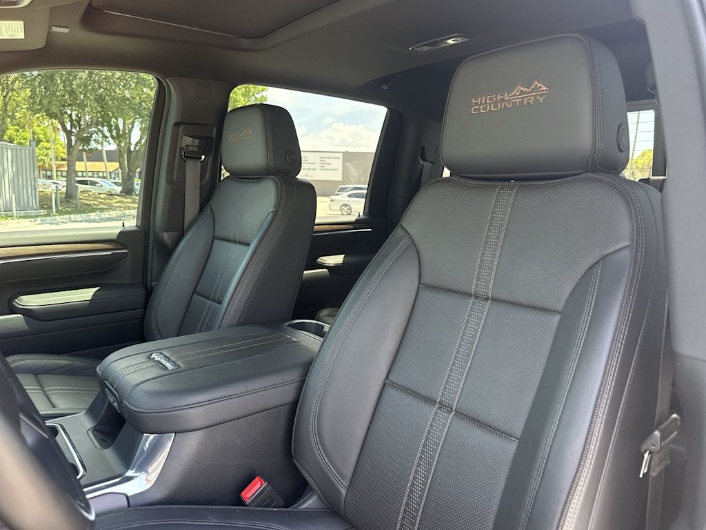Thumbnail: 2025 Chevrolet Silverado 3500 - 11