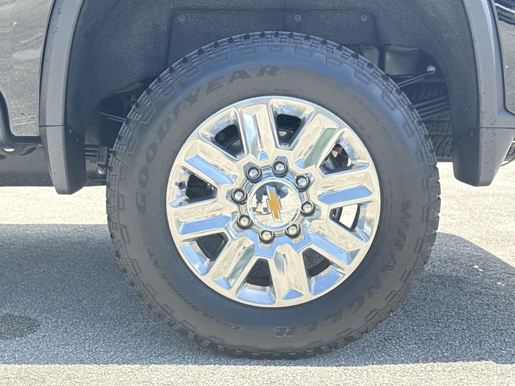 Thumbnail: 2025 Chevrolet Silverado 3500 - 8