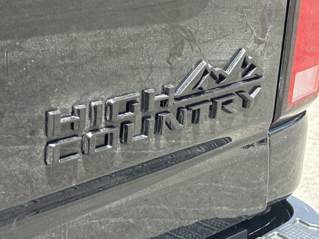 Thumbnail: 2025 Chevrolet Silverado 3500 - 7