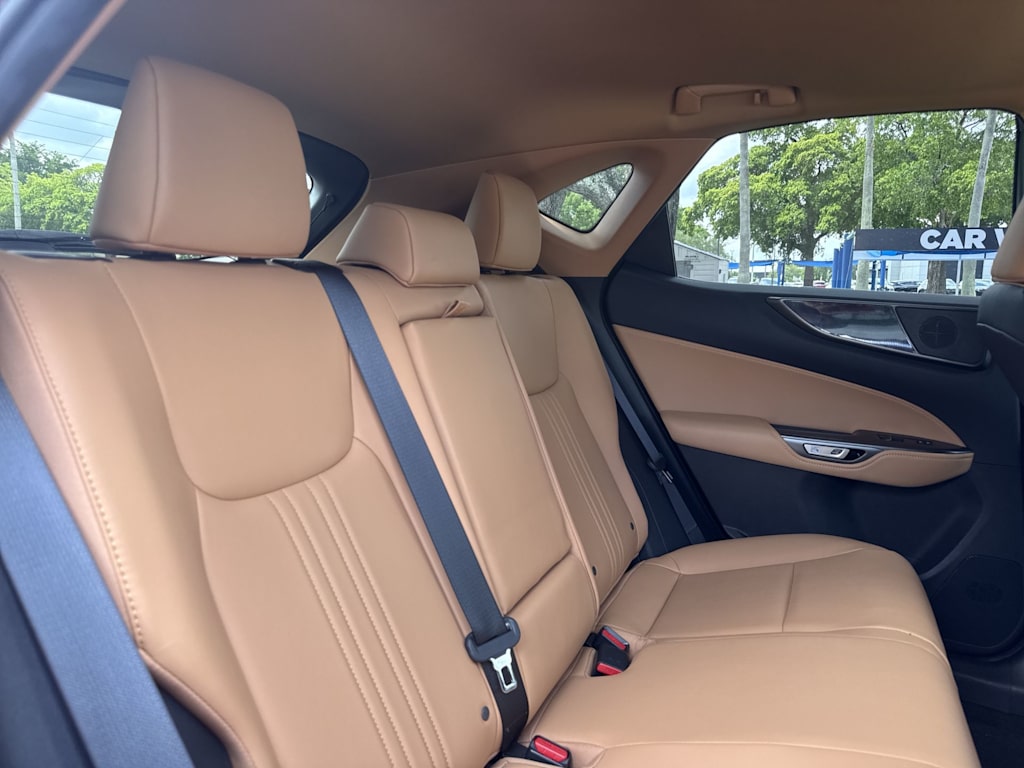 Thumbnail: 2024 Lexus ES - 29