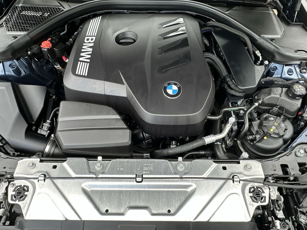 Thumbnail: 2025 BMW 3 Series - 9