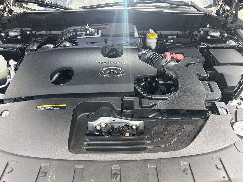 Thumbnail: 2025 INFINITI QX50 - 9