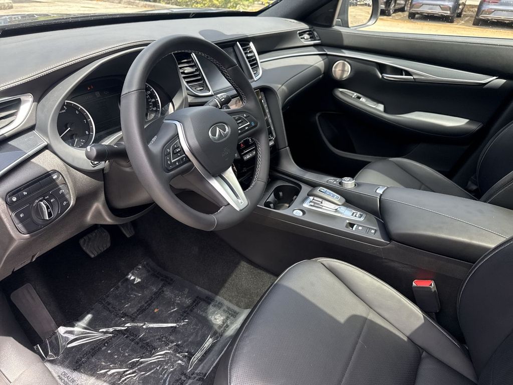 Thumbnail: 2025 INFINITI QX50 - 2