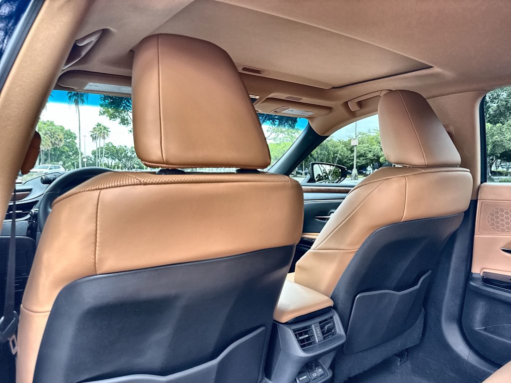 Thumbnail: 2025 Lexus ES - 11