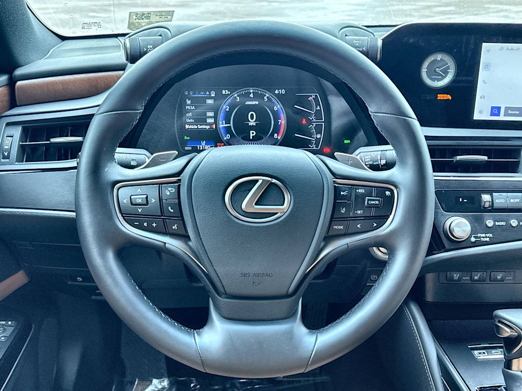 Thumbnail: 2025 Lexus ES - 9