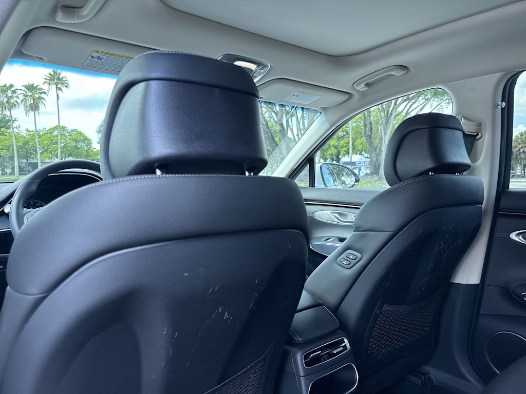 Thumbnail: 2025 Genesis GV70 - 11