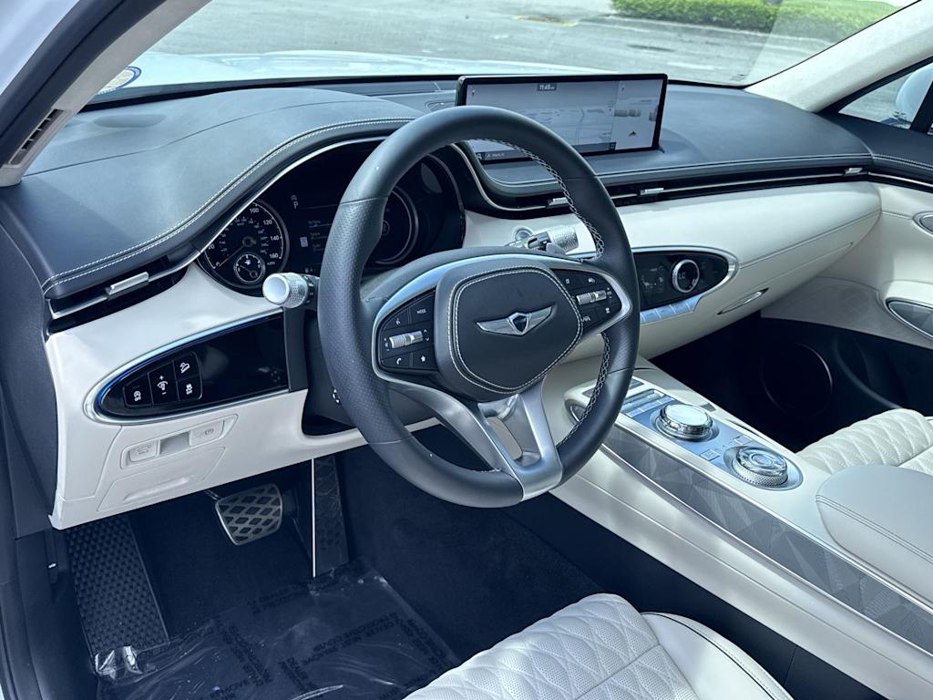 Thumbnail: 2025 Genesis GV70 - 2