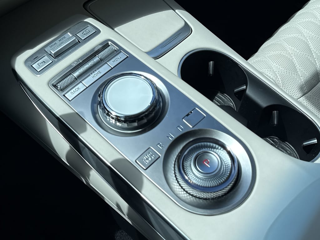 Thumbnail: 2025 Genesis GV70 - 15