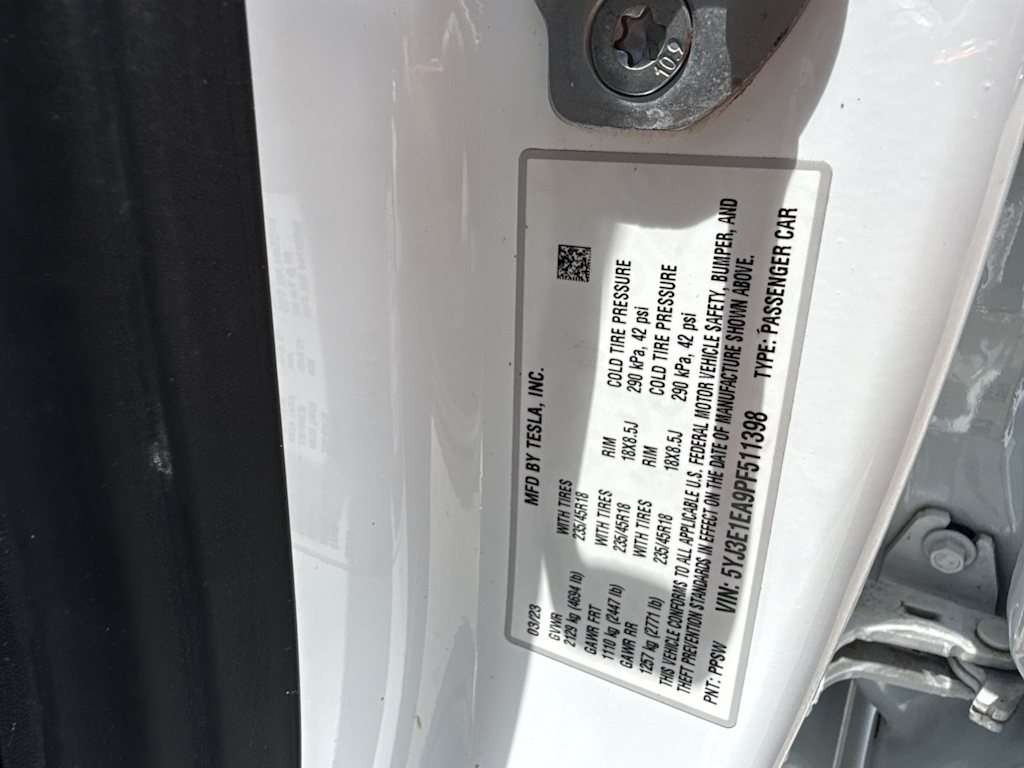 Thumbnail: 2023 Tesla Model 3 - 28