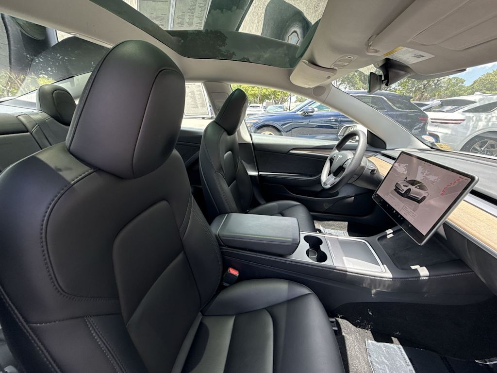 Thumbnail: 2023 Tesla Model 3 - 10