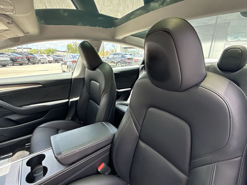 Thumbnail: 2023 Tesla Model 3 - 11