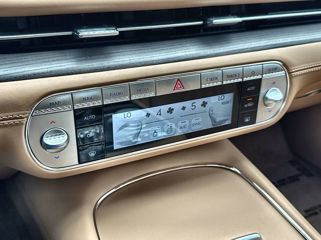Thumbnail: 2025 Genesis G90 - 27