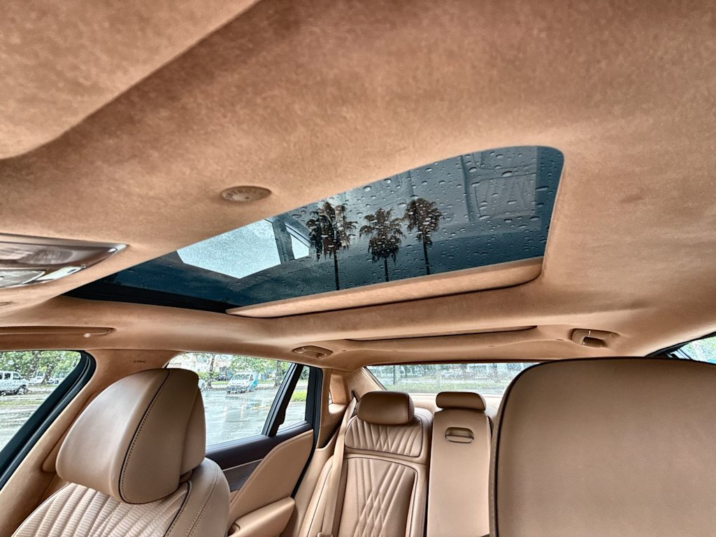 Thumbnail: 2025 Genesis G90 - 24