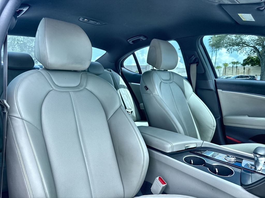 Thumbnail: 2023 Genesis G70 - 29