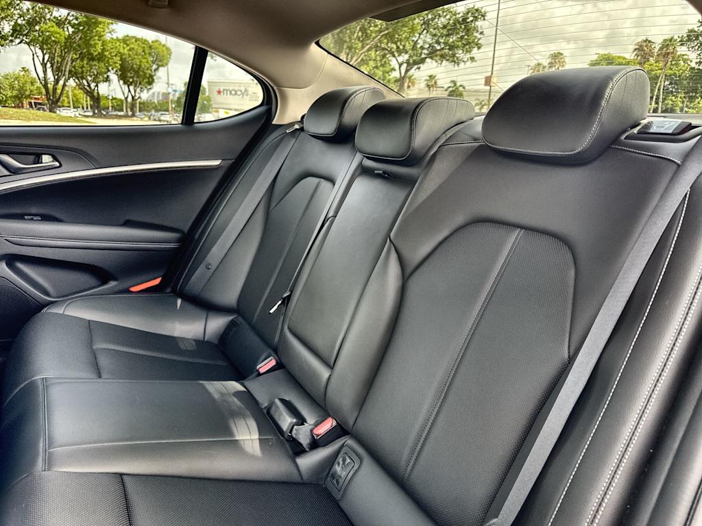 Thumbnail: 2023 Genesis G70 - 12