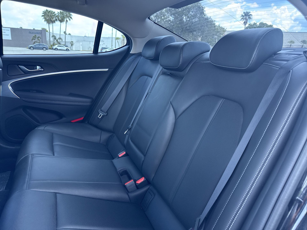 Thumbnail: 2023 Genesis G70 - 12