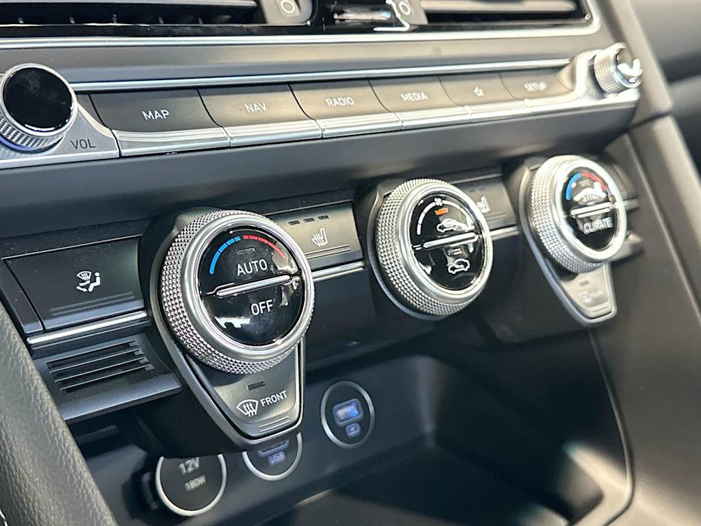 Thumbnail: 2023 Genesis G70 - 27