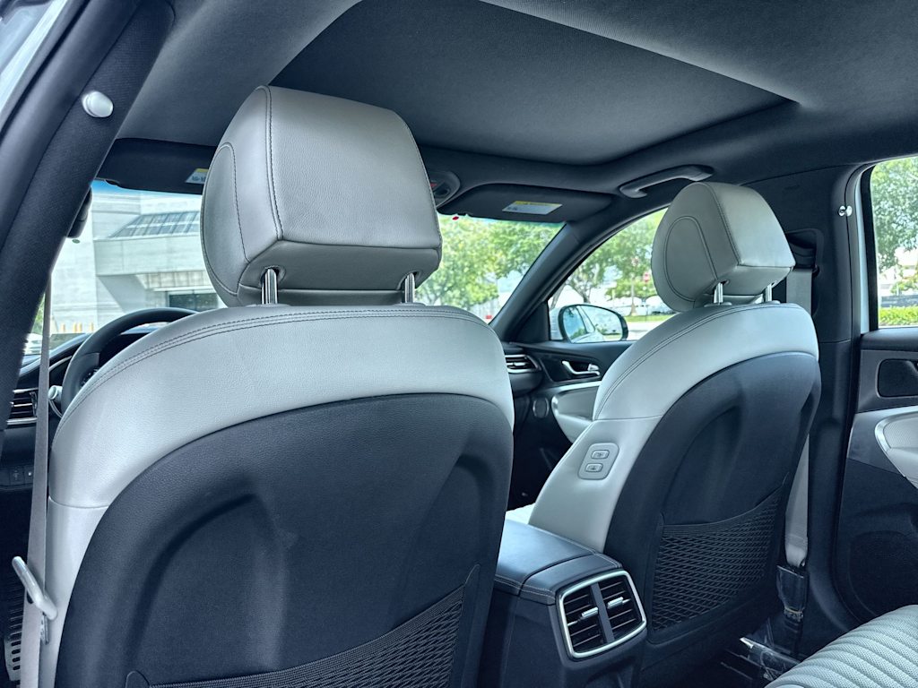 Thumbnail: 2026 Genesis G70 - 28