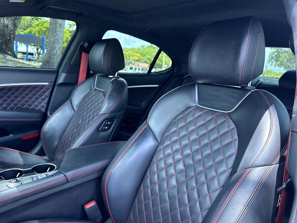 Thumbnail: 2023 Genesis G70 - 10