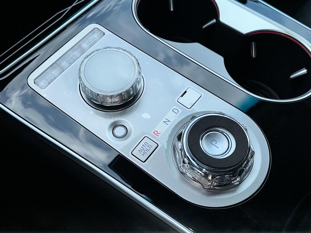 Thumbnail: 2026 Genesis GV80 - 25