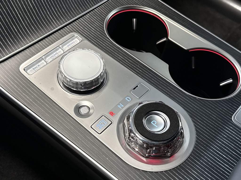 Thumbnail: 2026 Genesis GV80 - 25