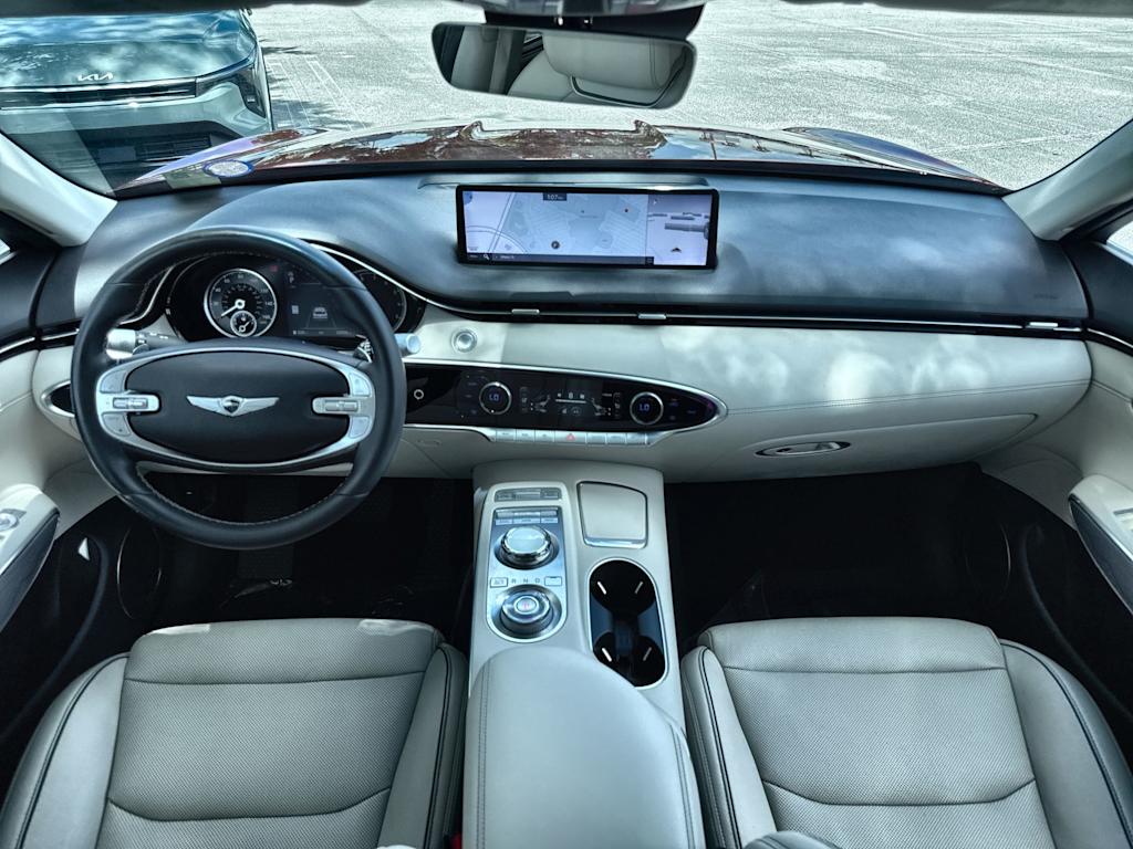 Thumbnail: 2023 Genesis GV70 - 13