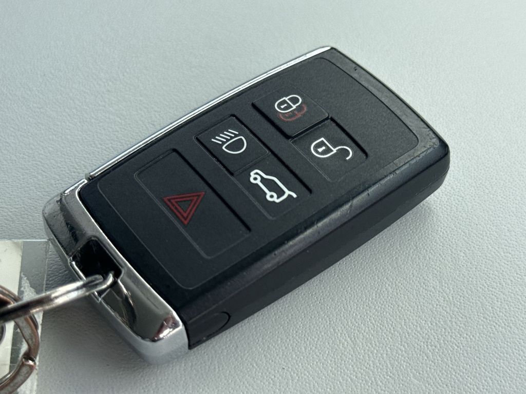 Thumbnail: 2024 Land Rover Range Rover Sport - 17
