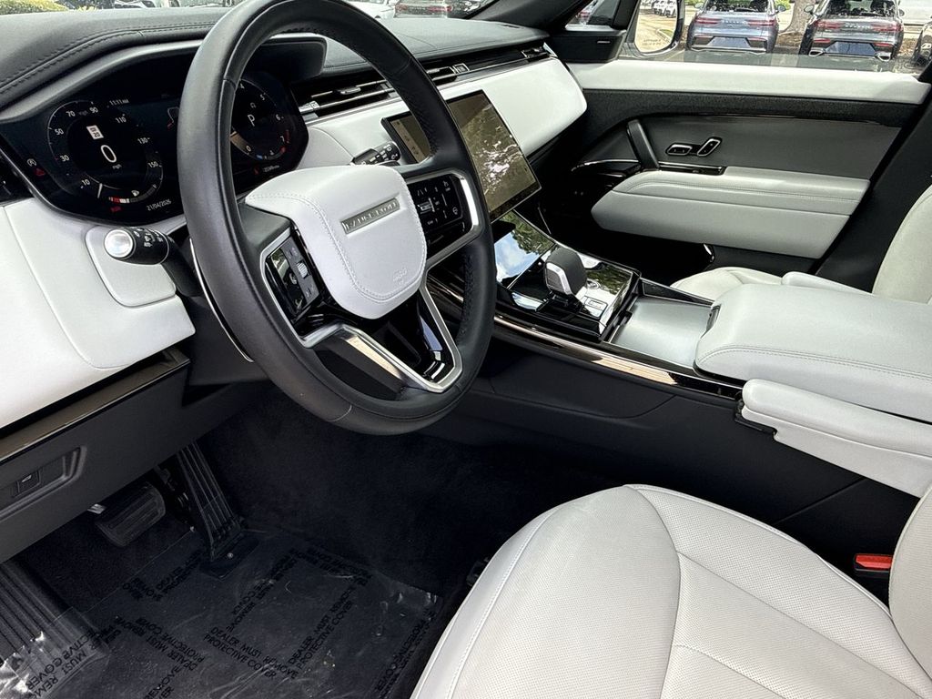 Thumbnail: 2024 Land Rover Range Rover Sport - 2