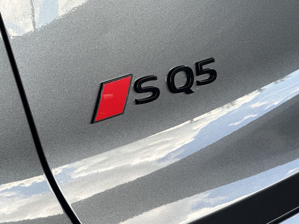 Thumbnail: 2025 Audi SQ5 - 7