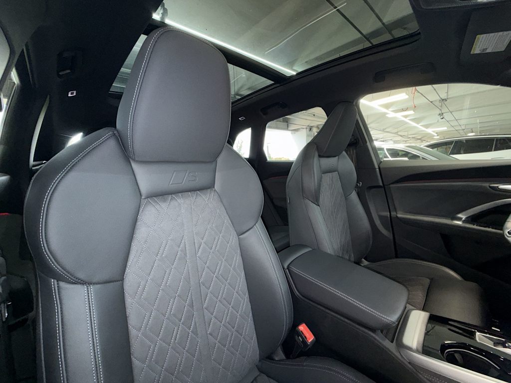 Thumbnail: 2025 Audi SQ5 - 29