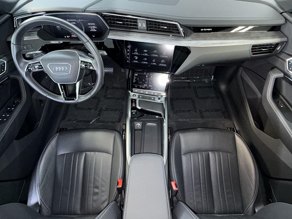 Thumbnail: 2024 Audi Q8 e-tron - 13