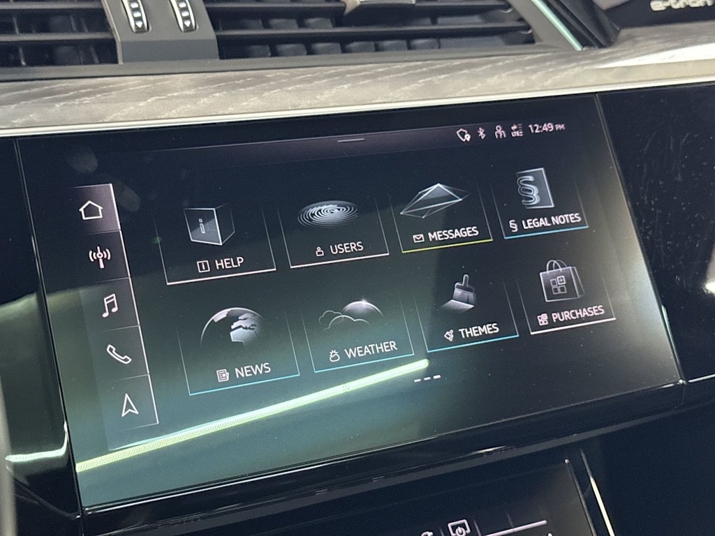 Thumbnail: 2024 Audi Q8 e-tron - 14