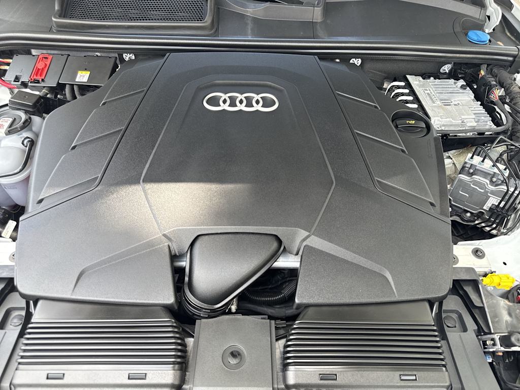 Thumbnail: 2025 Audi Q7 - 9