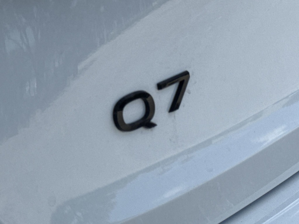 Thumbnail: 2025 Audi Q7 - 7