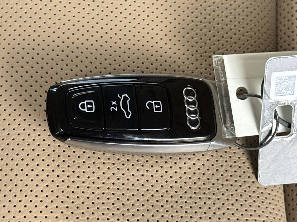 Thumbnail: 2025 Audi Q7 - 19