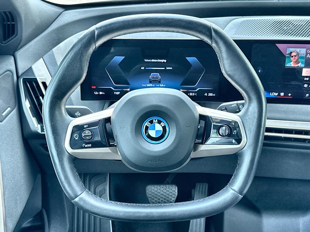 Thumbnail: 2025 BMW iX - 8